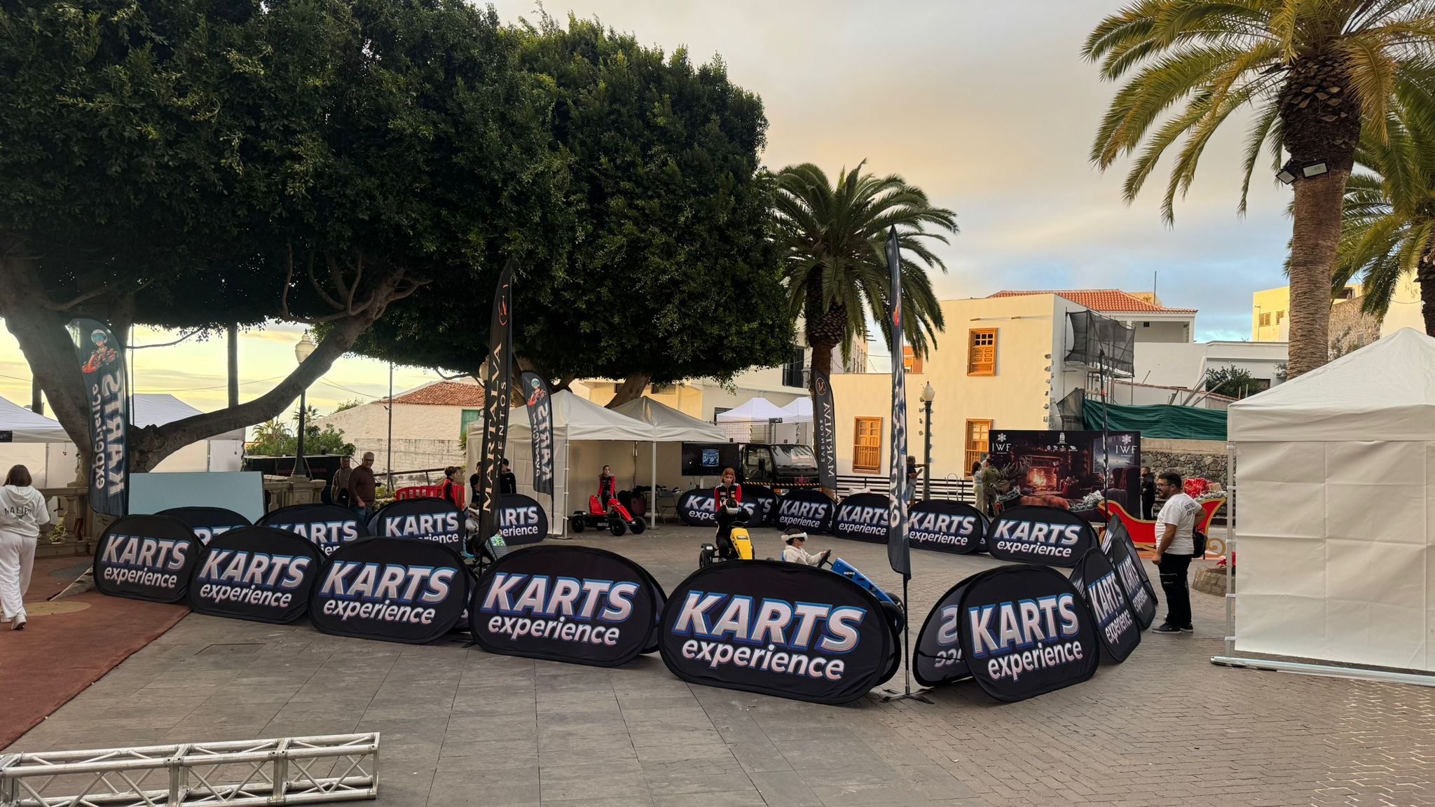 Circuito Karts Experience instalado en una plaza